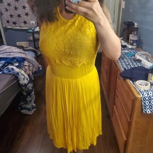 ⭐Yellow Dress⭐